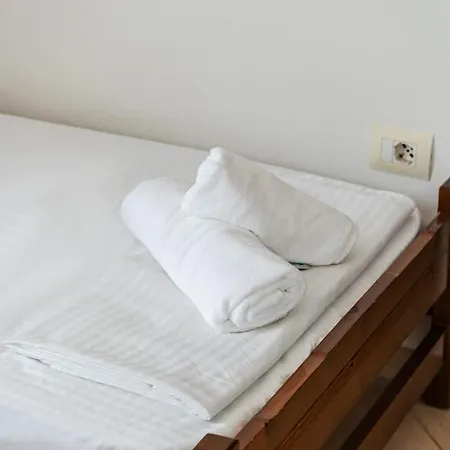 Seaside By Pikhost Apartament Wlora