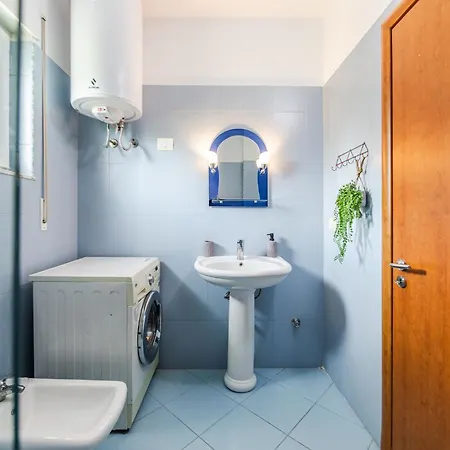 Apartament Seaside By Pikhost Wlora