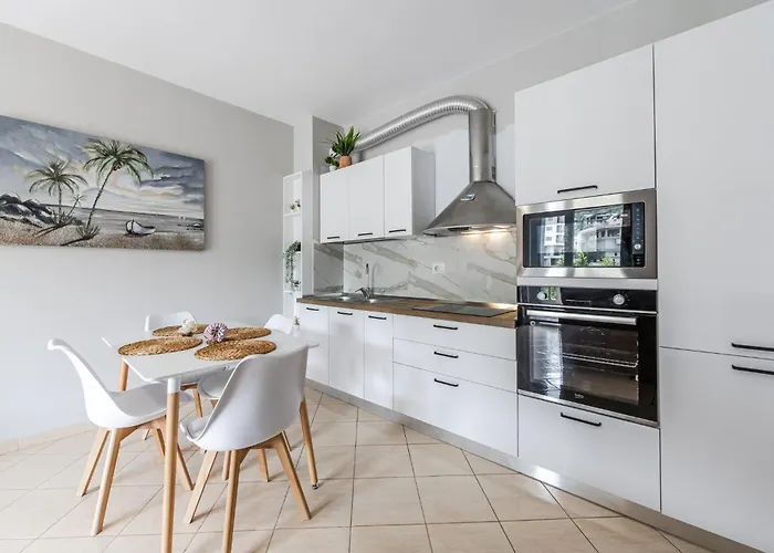 Apartman Seaside By Pikhost