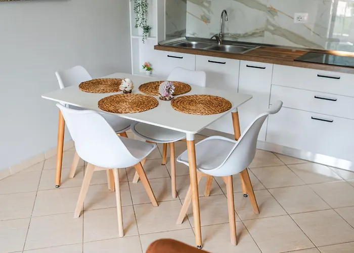 Seaside By Pikhost * Vlorë